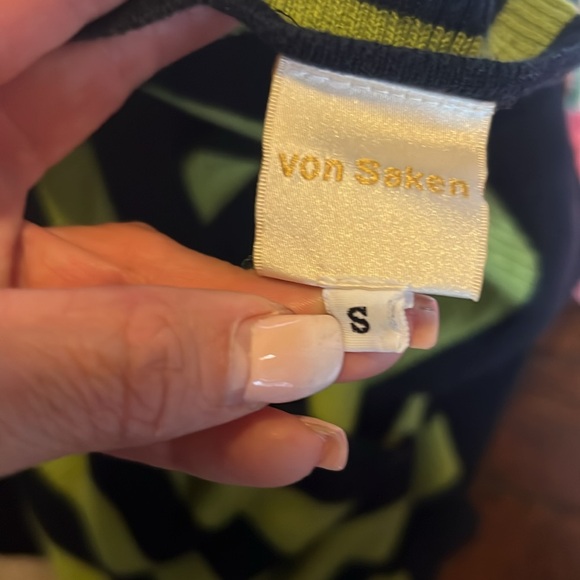 Von Saken wrap style sweater size small - Picture 4 of 4